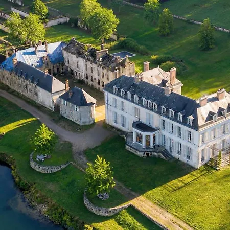 Chateau De La Riviere *