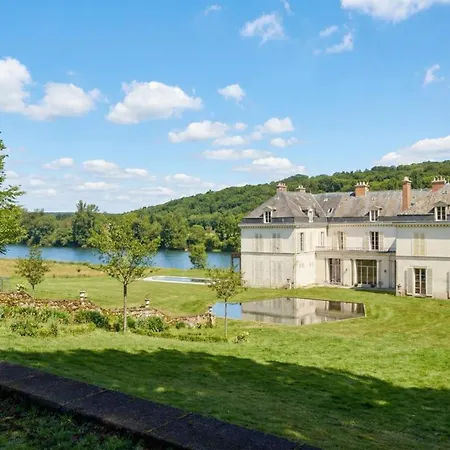 Chateau De La Riviere Hotel